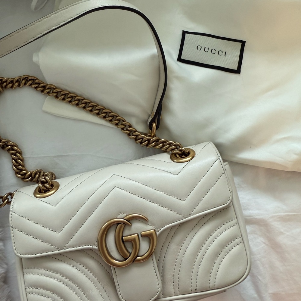 Gucci White and Gold Quilted Leather Shoulder Bag